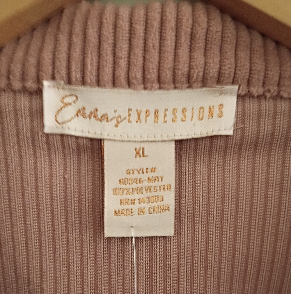 Maternity Emma's Expressions Jacket/Top - Picture 6 of 6